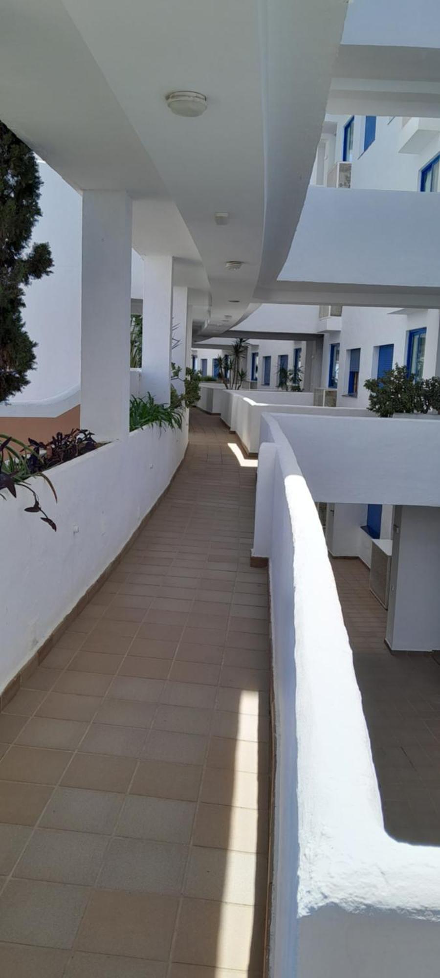 Apartment Urbanizacion Duquesa Golf And Garden Beautiful View